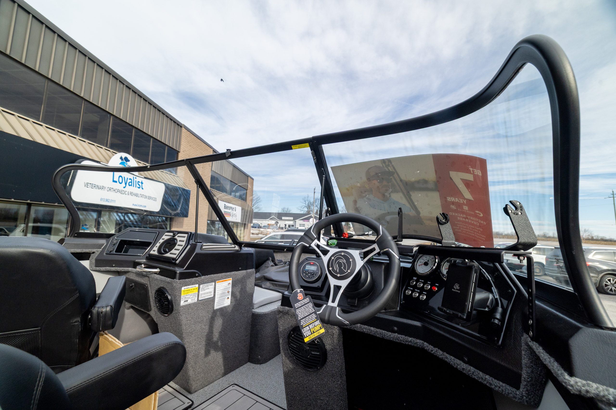 2026 Crestliner Fishhawk 2250