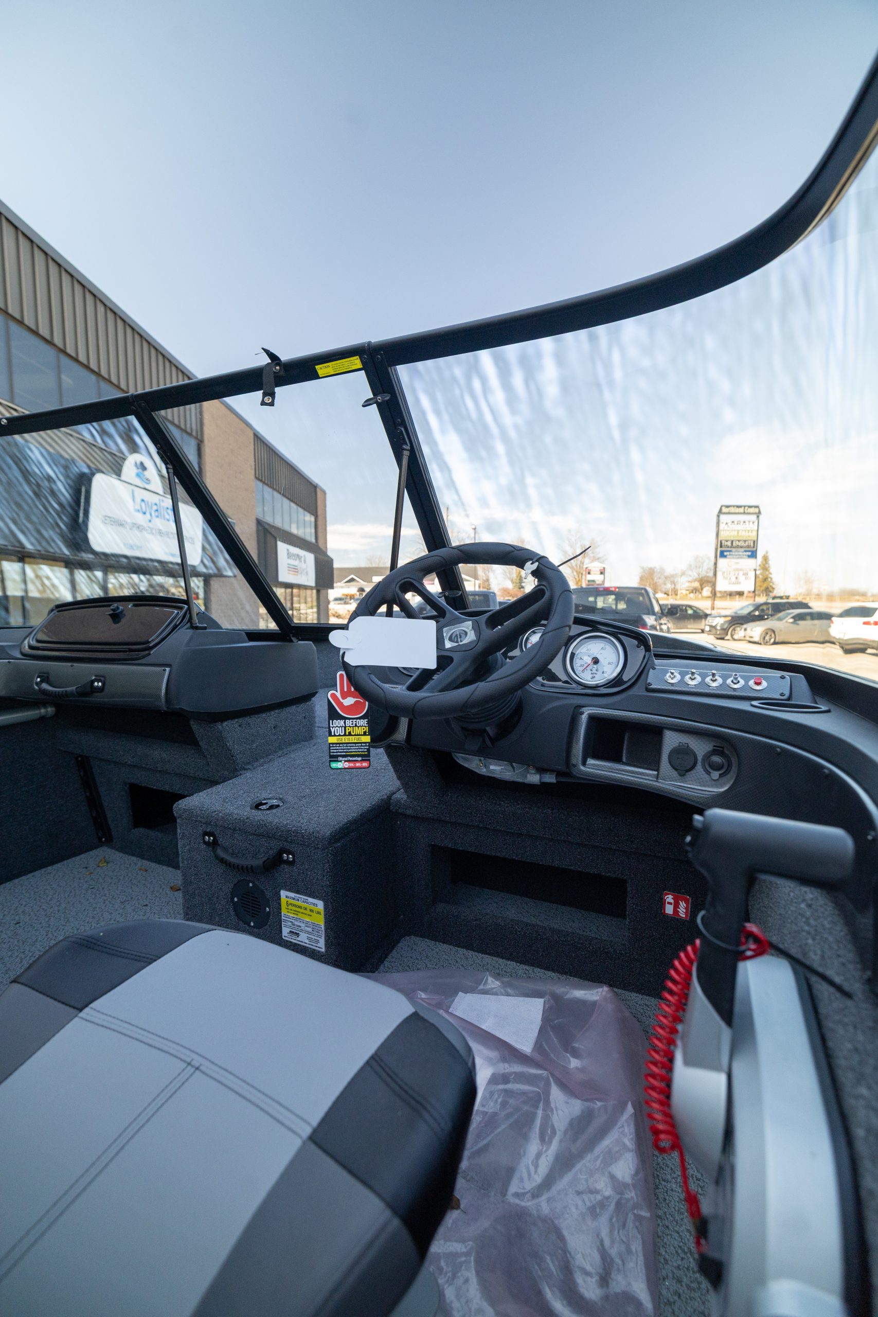 2026 Crestliner 1650 Fish Hawk