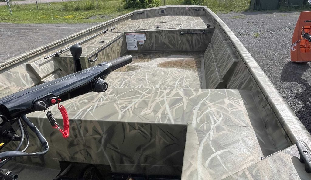 1760 Crestliner Retriever Jon for Sale
