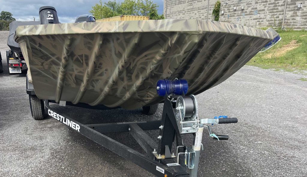 1760 Crestliner Retriever Jon for Sale